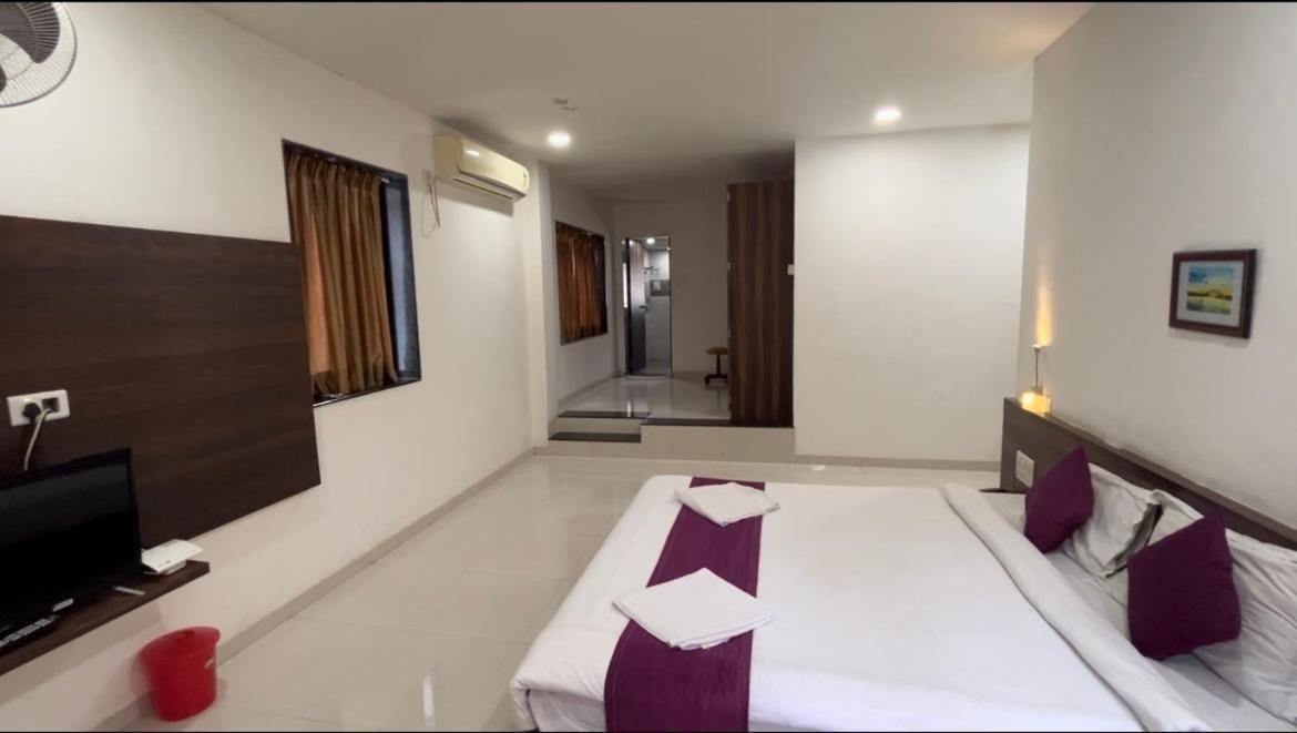Saiba Residency Hotel Pirangut Ngoại thất bức ảnh